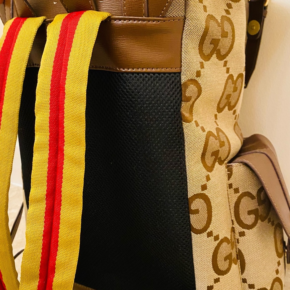 Backpack - Picture 7 of 7